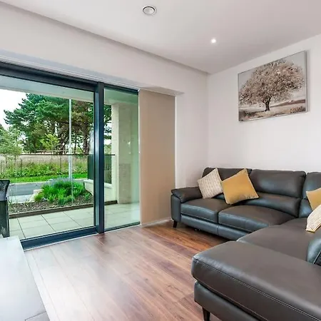 1 Bedroom Fully Furnished *