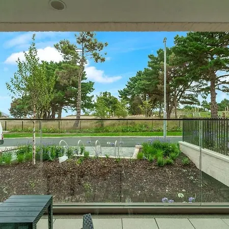 1 Bedroom Fully Furnished *