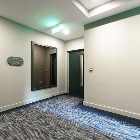 1 Bedroom Fully Furnished * Malahide