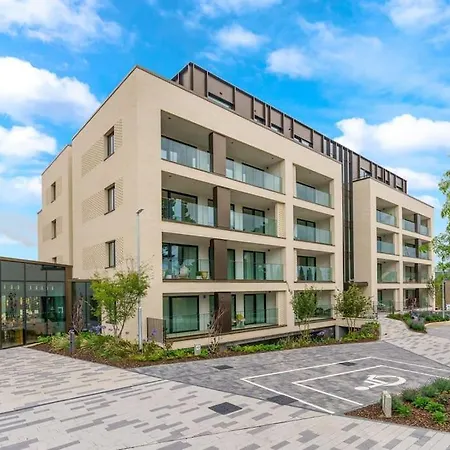 1 Bedroom Fully Furnished * Malahide